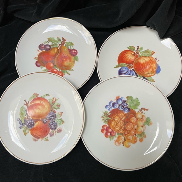 4 - Vintage Painted Porcelain Plates. E&R Golden Crown. - Picture 1 of 8